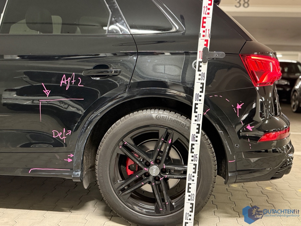 Audi SQ5 - Schadenstelle